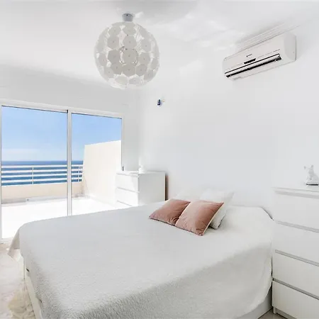 Impresionante Atico En Primera Linea De Playa フエンヒロラ