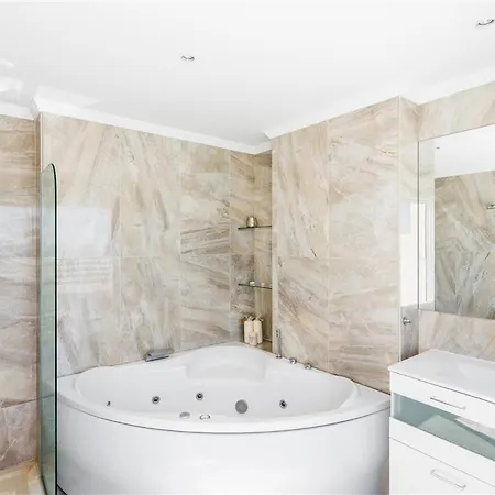 Apartamento Impresionante ático En Primera Linea De Playa *