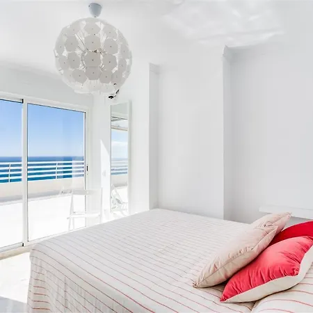 Impresionante ático En Primera Linea De Playa *