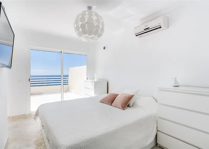 Impresionante Atico En Primera Linea De Playa Fuengirola