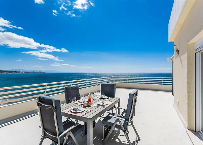 Impresionante Atico En Primera Linea De Playa *